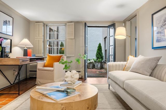 21 Walnut M, Boston, MA 02108