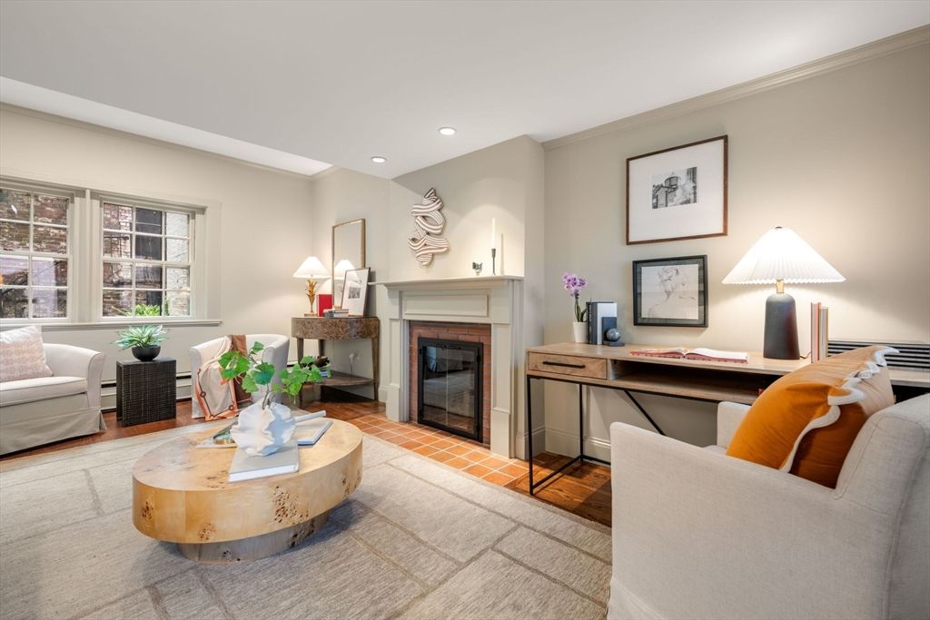 21 Walnut M, Boston, MA 02108