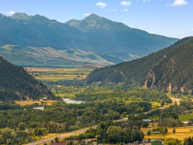 2221F Willow Drive 102, Livingston, MT 59047
