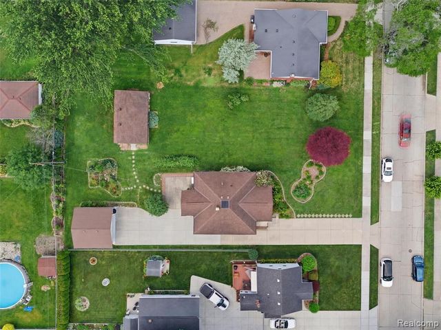 22620 Lake Boulevard, Saint Clair Shores, MI 48082
