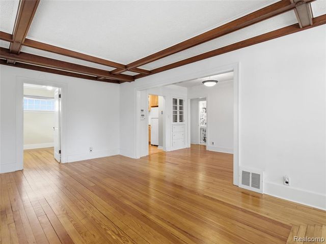 22620 Lake Boulevard, Saint Clair Shores, MI 48082