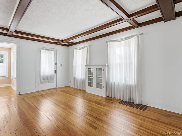 22620 Lake Boulevard, Saint Clair Shores, MI 48082