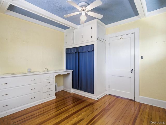 22620 Lake Boulevard, Saint Clair Shores, MI 48082