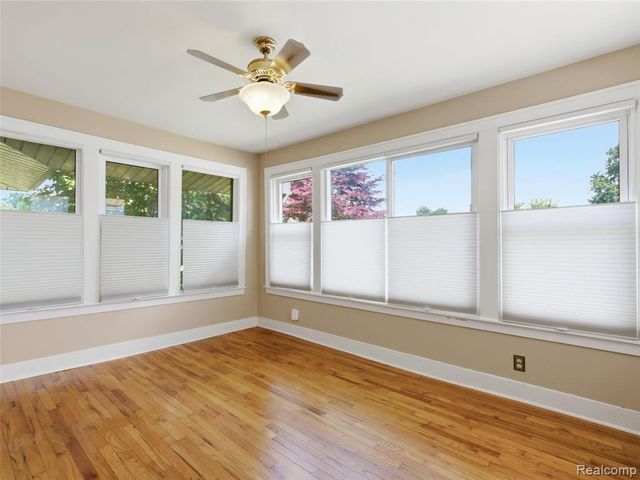 22620 Lake Boulevard, Saint Clair Shores, MI 48082