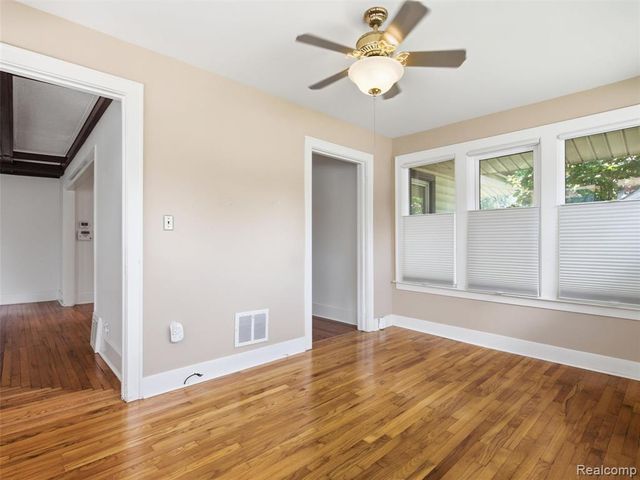 22620 Lake Boulevard, Saint Clair Shores, MI 48082