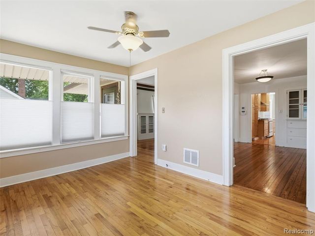 22620 Lake Boulevard, Saint Clair Shores, MI 48082