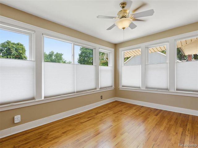 22620 Lake Boulevard, Saint Clair Shores, MI 48082