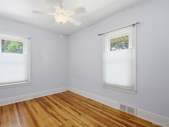 22620 Lake Boulevard, Saint Clair Shores, MI 48082