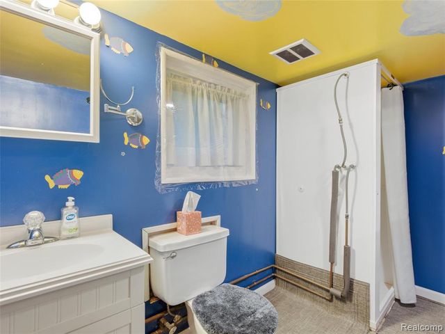 22620 Lake Boulevard, Saint Clair Shores, MI 48082