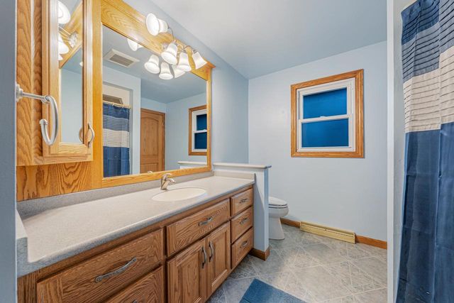 927 ORCHARD DRIVE, Seymour, WI 54165