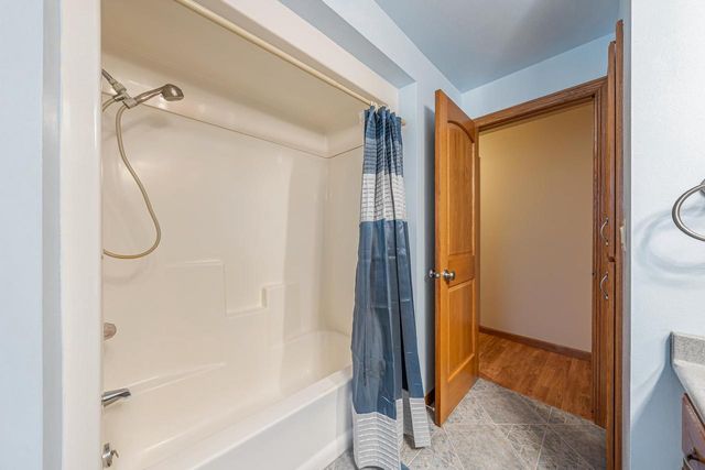 927 ORCHARD DRIVE, Seymour, WI 54165