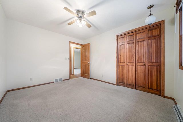 927 ORCHARD DRIVE, Seymour, WI 54165