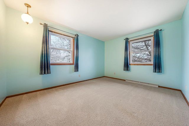 927 ORCHARD DRIVE, Seymour, WI 54165