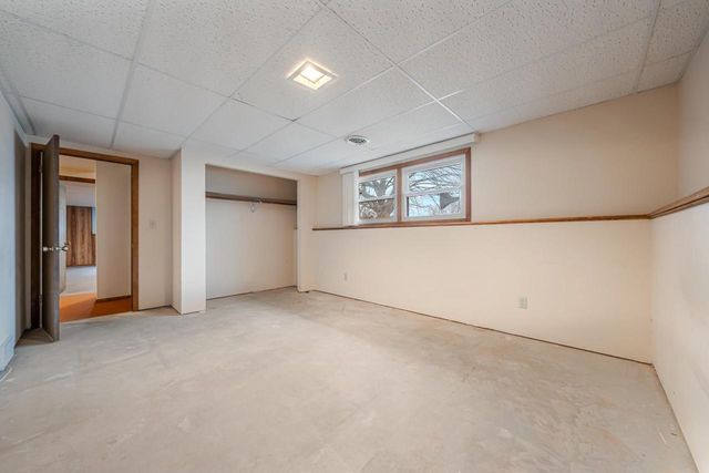 927 ORCHARD DRIVE, Seymour, WI 54165