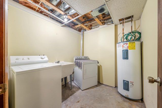 927 ORCHARD DRIVE, Seymour, WI 54165