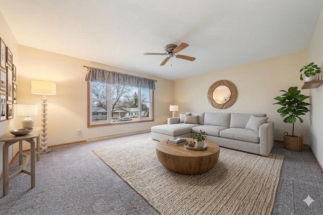 927 ORCHARD DRIVE, Seymour, WI 54165