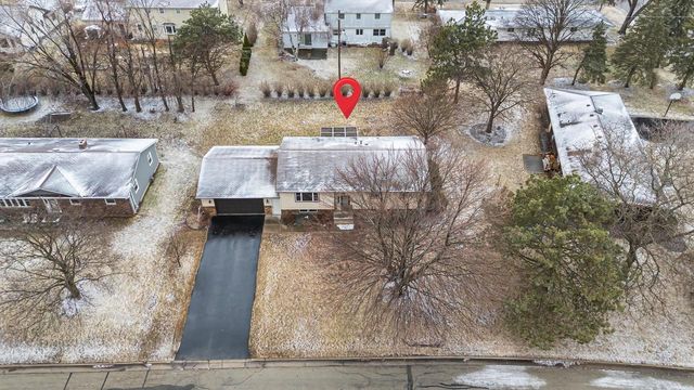 927 ORCHARD DRIVE, Seymour, WI 54165