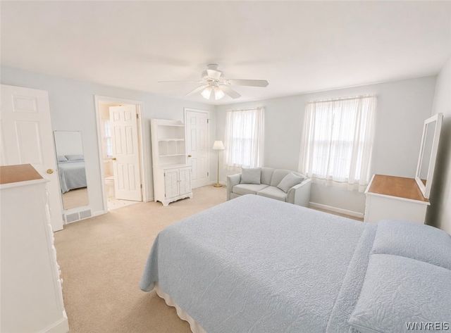 40 Hamlin Sq E, Amherst, NY 14221