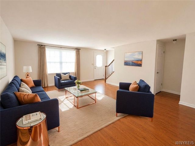 40 Hamlin Sq E, Amherst, NY 14221