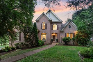 2425 Deerbourne Dr, Brentwood, TN 37027