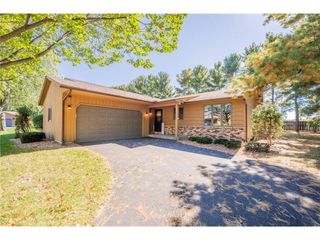 3379 Southgate Court #B, Eau Claire, WI 54701