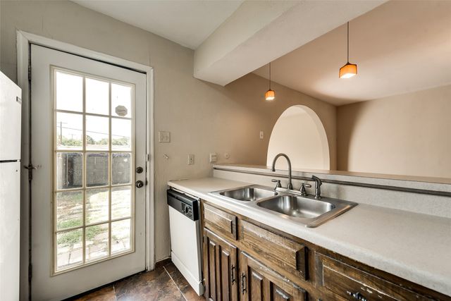 403 Arborview Drive, Garland, TX 75043