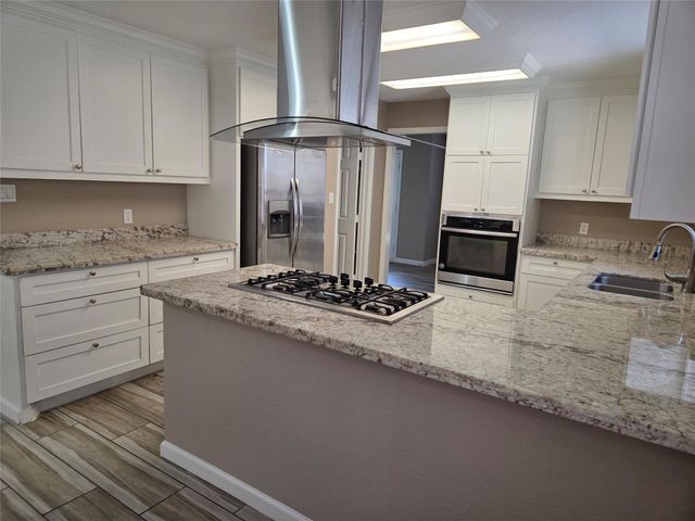 717 Vicksburg Court, Conroe, TX 77302