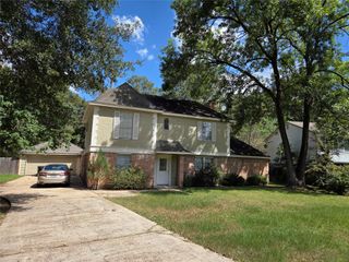 717 Vicksburg Court, Conroe, TX 77302