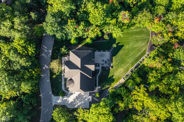 9358 Sullivan Place, Zionsville, IN 46077