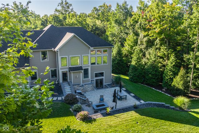 9358 Sullivan Place, Zionsville, IN 46077