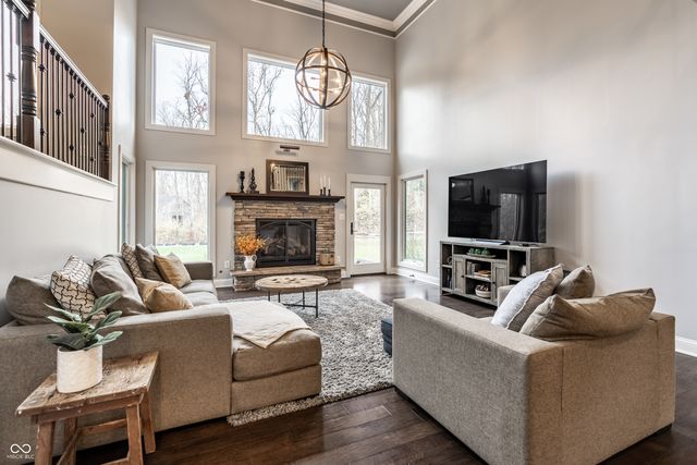 9358 Sullivan Place, Zionsville, IN 46077