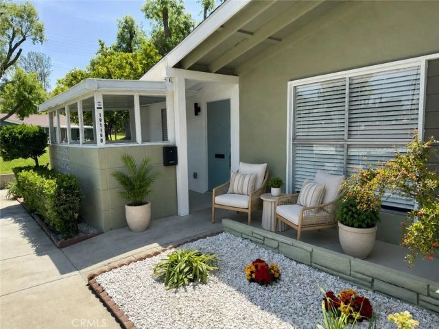 19110 Avenue Of The Oaks, Newhall, CA 91321