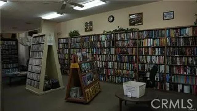 19110 Avenue Of The Oaks, Newhall, CA 91321