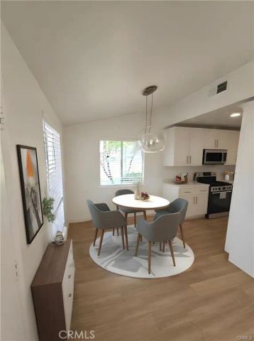 19110 Avenue Of The Oaks, Newhall, CA 91321