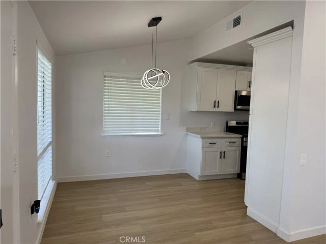 19110 Avenue Of The Oaks, Newhall, CA 91321