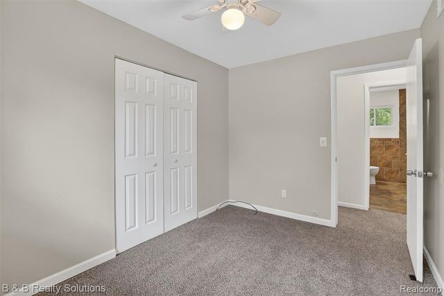 271 S Williams Lake Road, Waterford, MI 48327