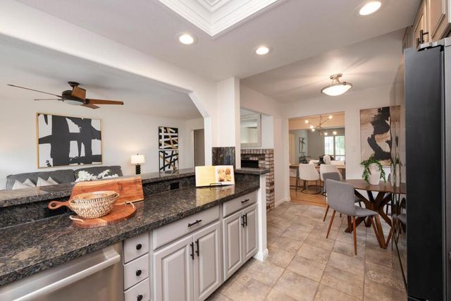 126 Arundel, Burlingame, CA 94010