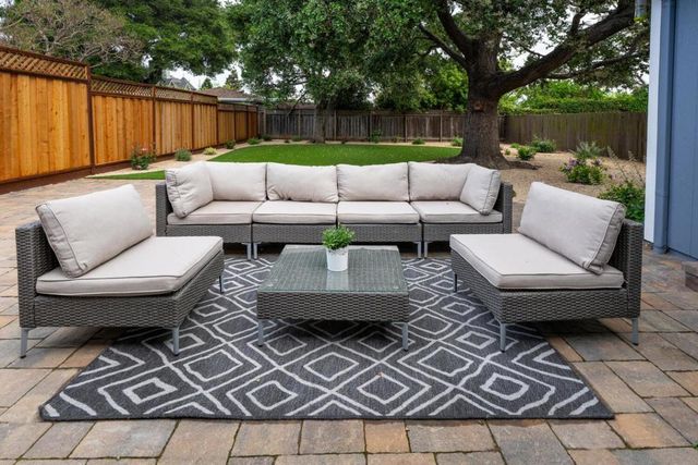 126 Arundel, Burlingame, CA 94010