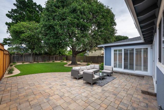 126 Arundel, Burlingame, CA 94010