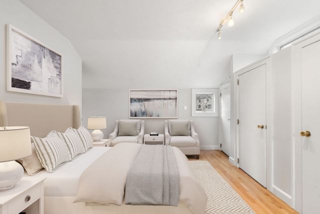 21 Lantern Lane 21, Newton, MA 02459