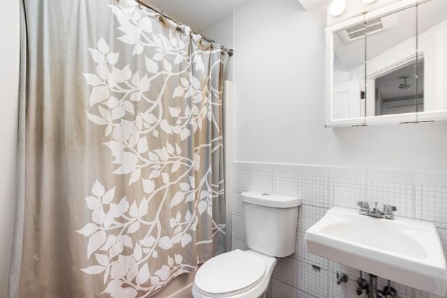 21 Lantern Lane 21, Newton, MA 02459