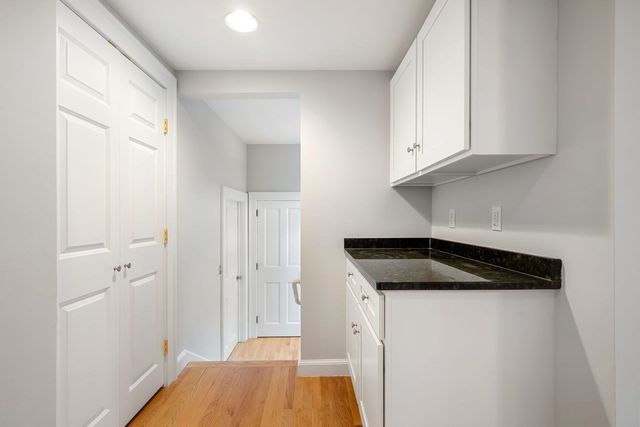 21 Lantern Lane 21, Newton, MA 02459