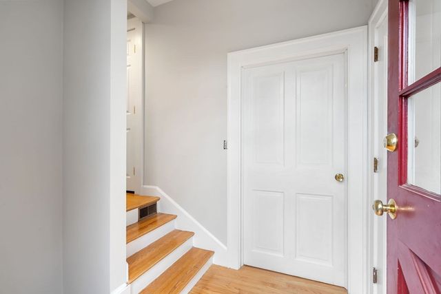 21 Lantern Lane 21, Newton, MA 02459
