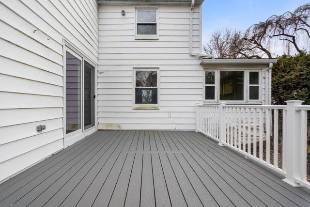 21 Lantern Lane 21, Newton, MA 02459