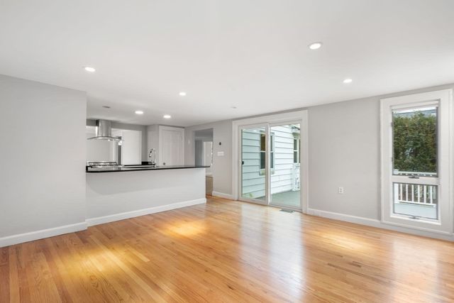 21 Lantern Lane 21, Newton, MA 02459