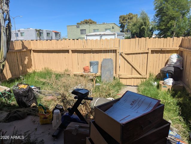 5301 W SHEENA Drive, Glendale, AZ 85306