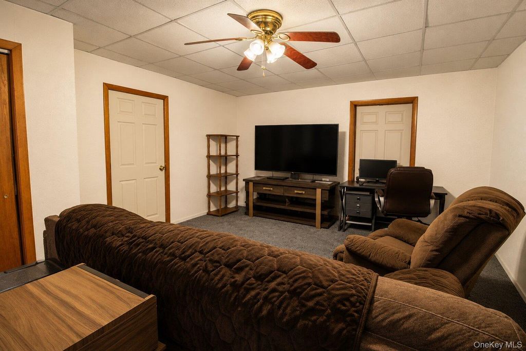 105 Carson Avenue, Newburgh, NY 12550 — photo 4