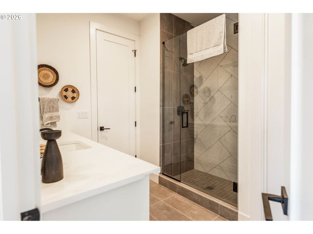 4560 Sw 59th Ave, Portland, OR 97211