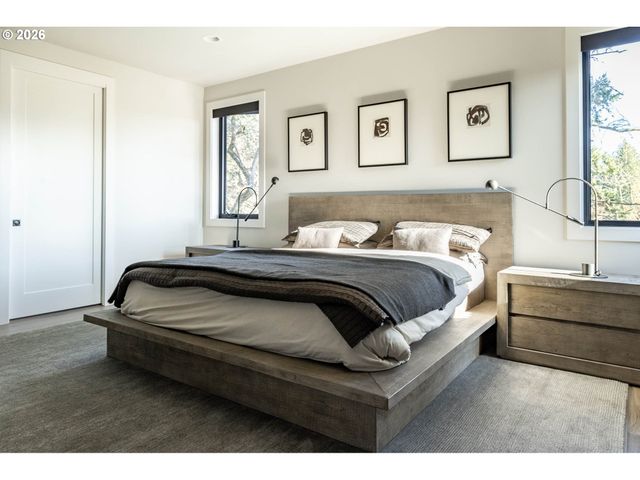 4560 Sw 59th Ave, Portland, OR 97211
