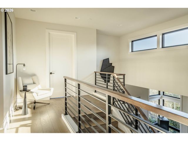 4560 Sw 59th Ave, Portland, OR 97211
